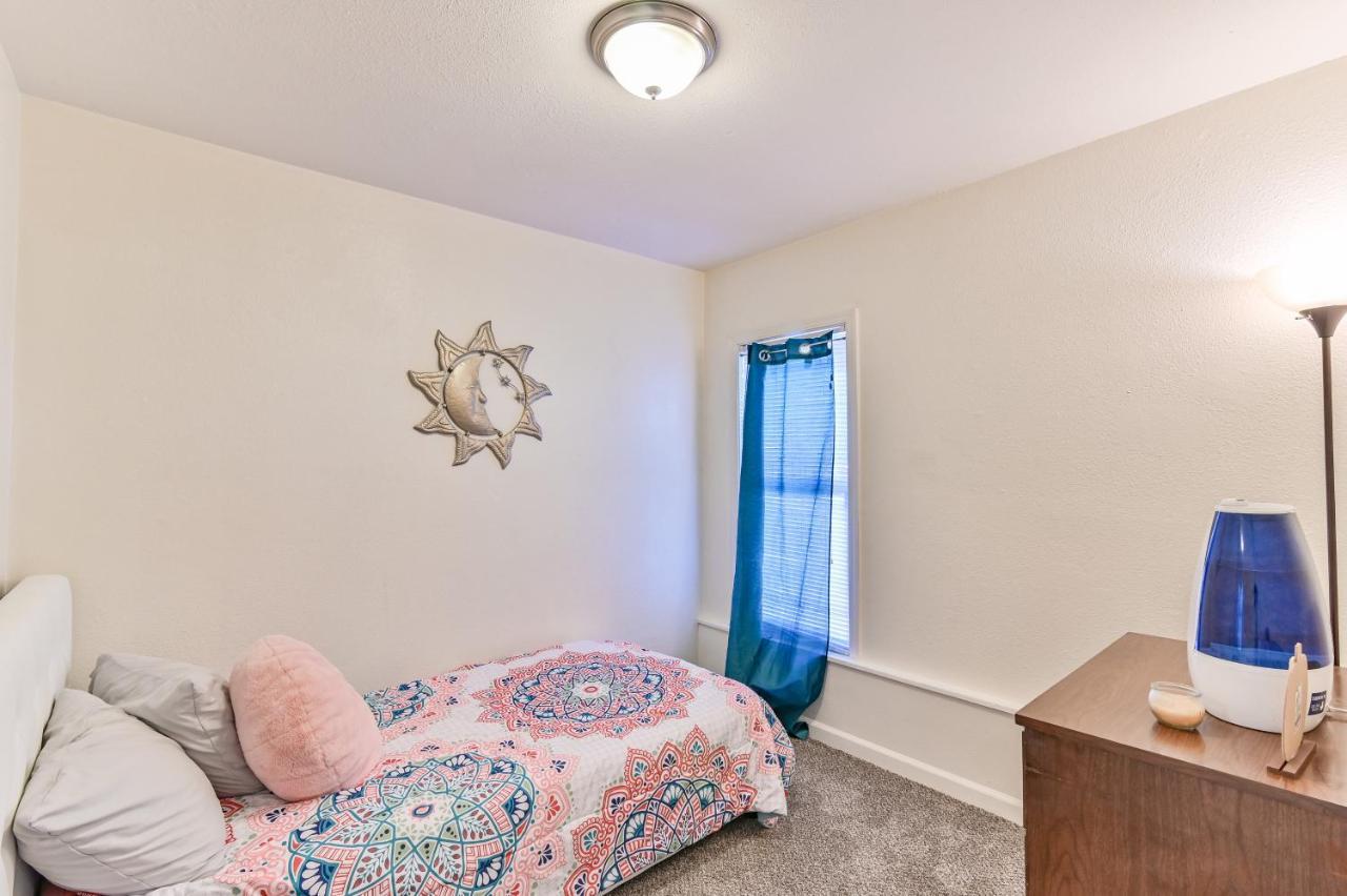 Cozy 2 Bdrm Apt - Easy Access Free Parking - Ac Unit Apartment Tacoma Ngoại thất bức ảnh
